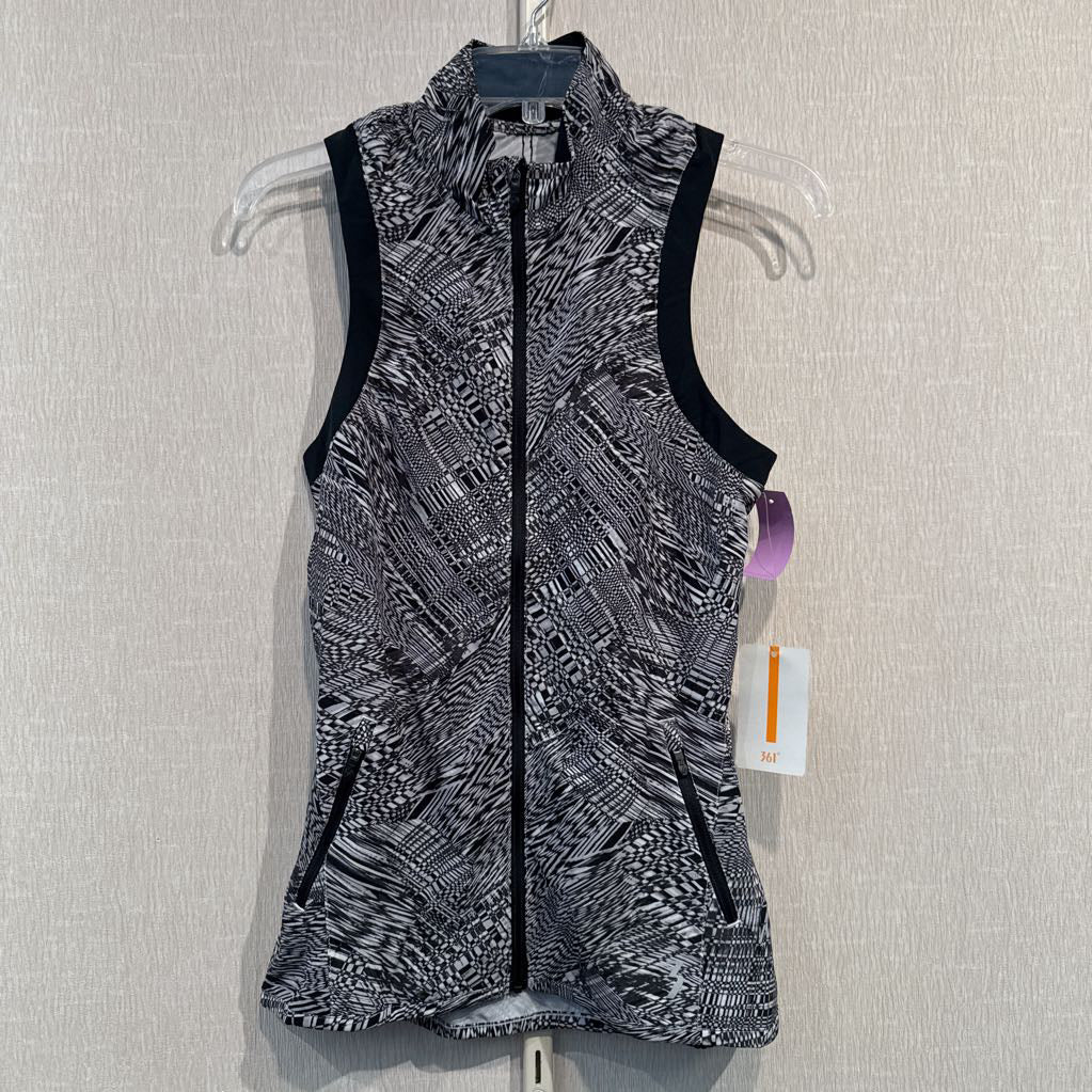 Sleeveless active vest, womens NWT