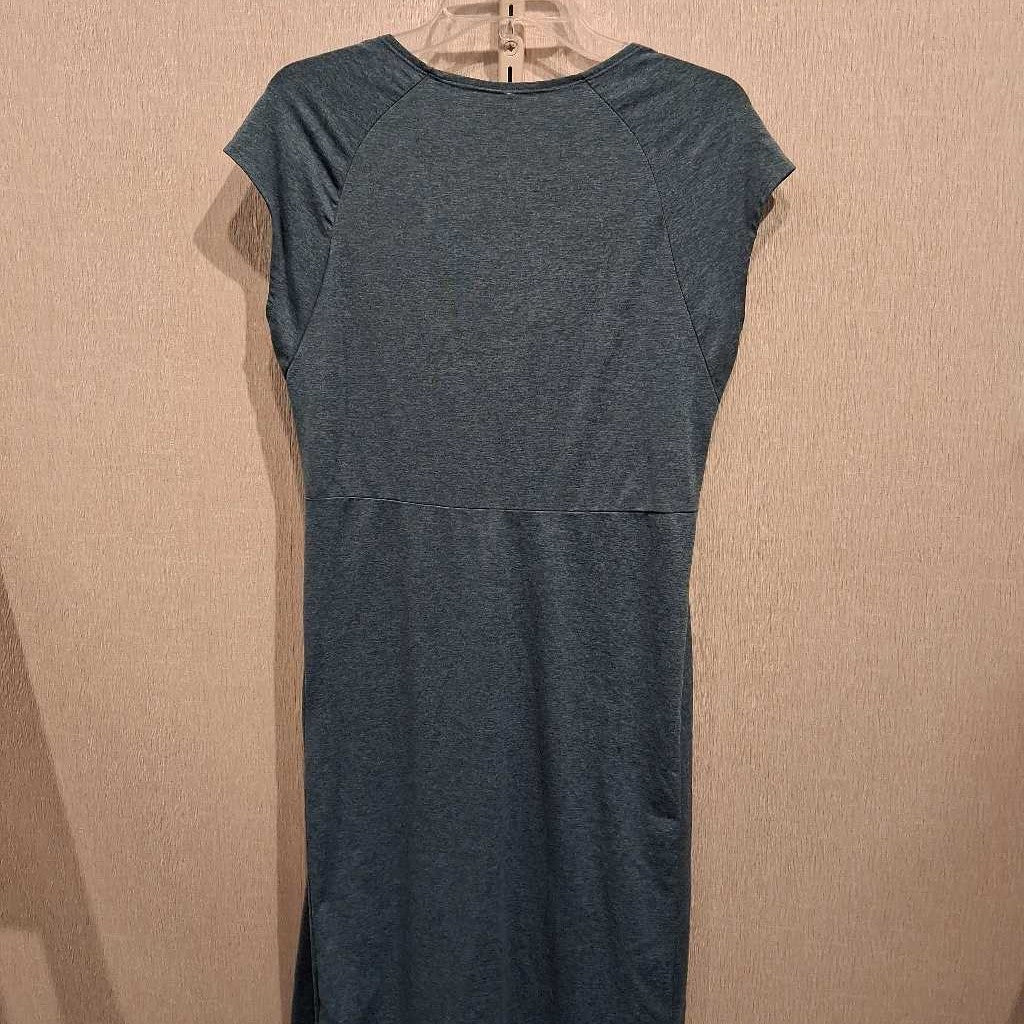 Sleeveless lightweight dress