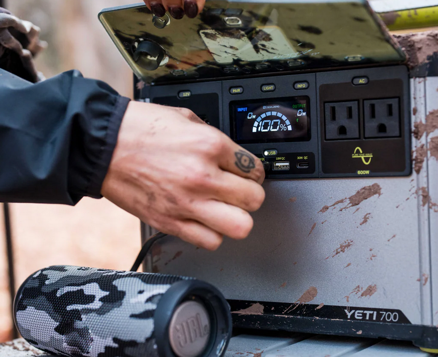 Yeti 700 power bank