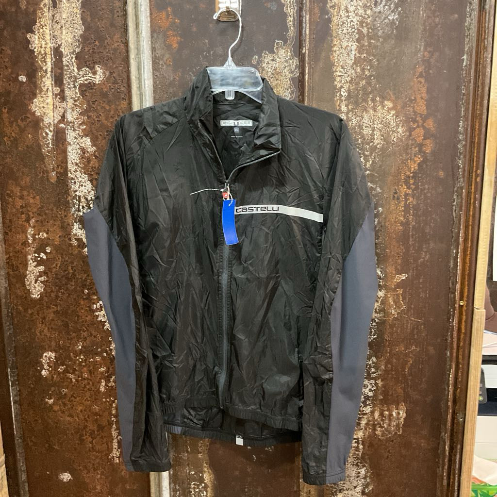 Full zip windbreaker NWT
