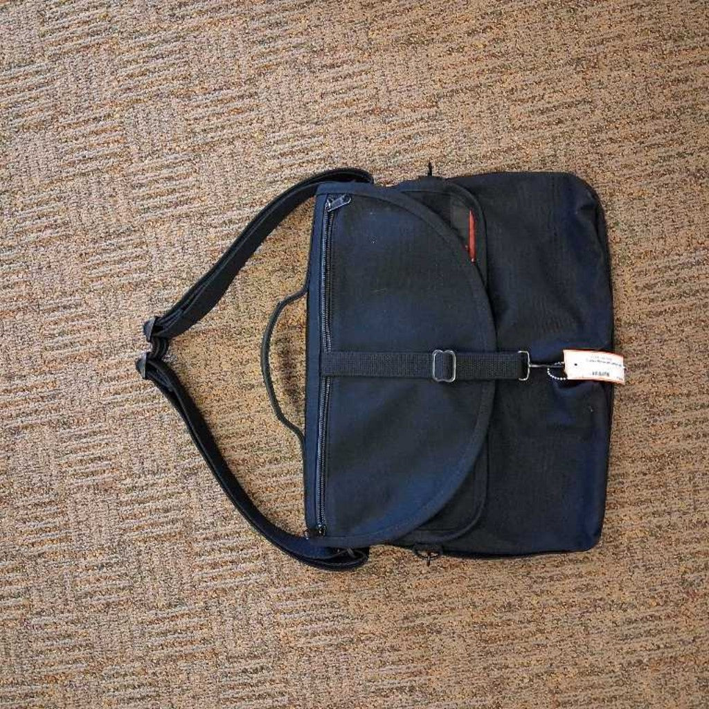 Messenger camera bag