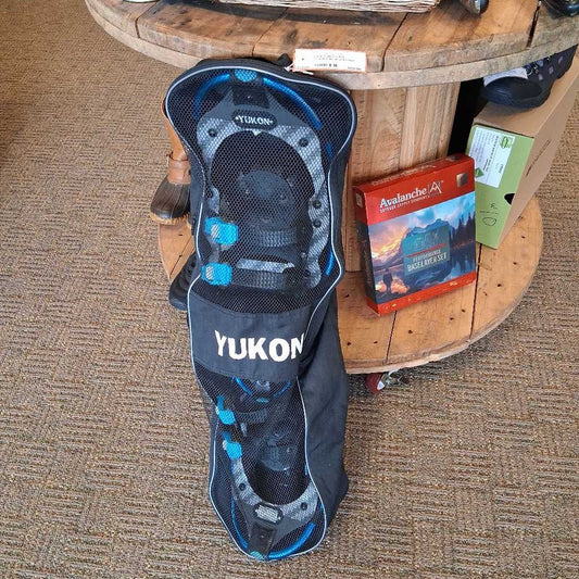 821 snowshoe kit w/ poles