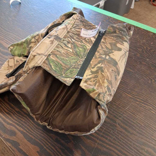 Belted Seat Cusion w/ Storage