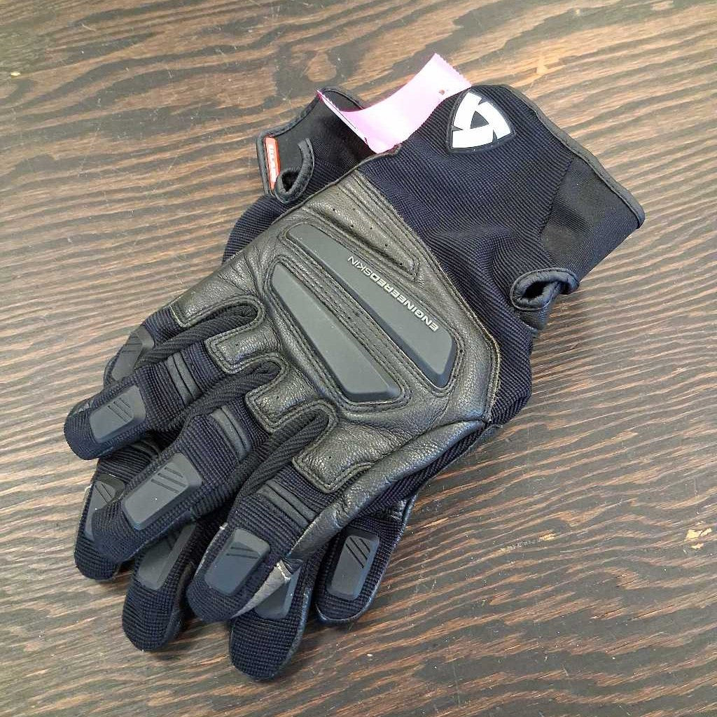 Motorcycle gloves