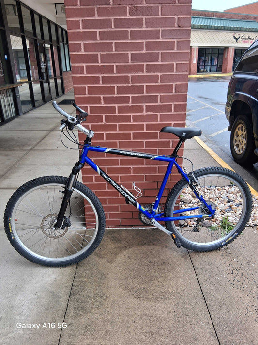 Steel Frame Hard Tail Mountain Bike with Front Disk Brake