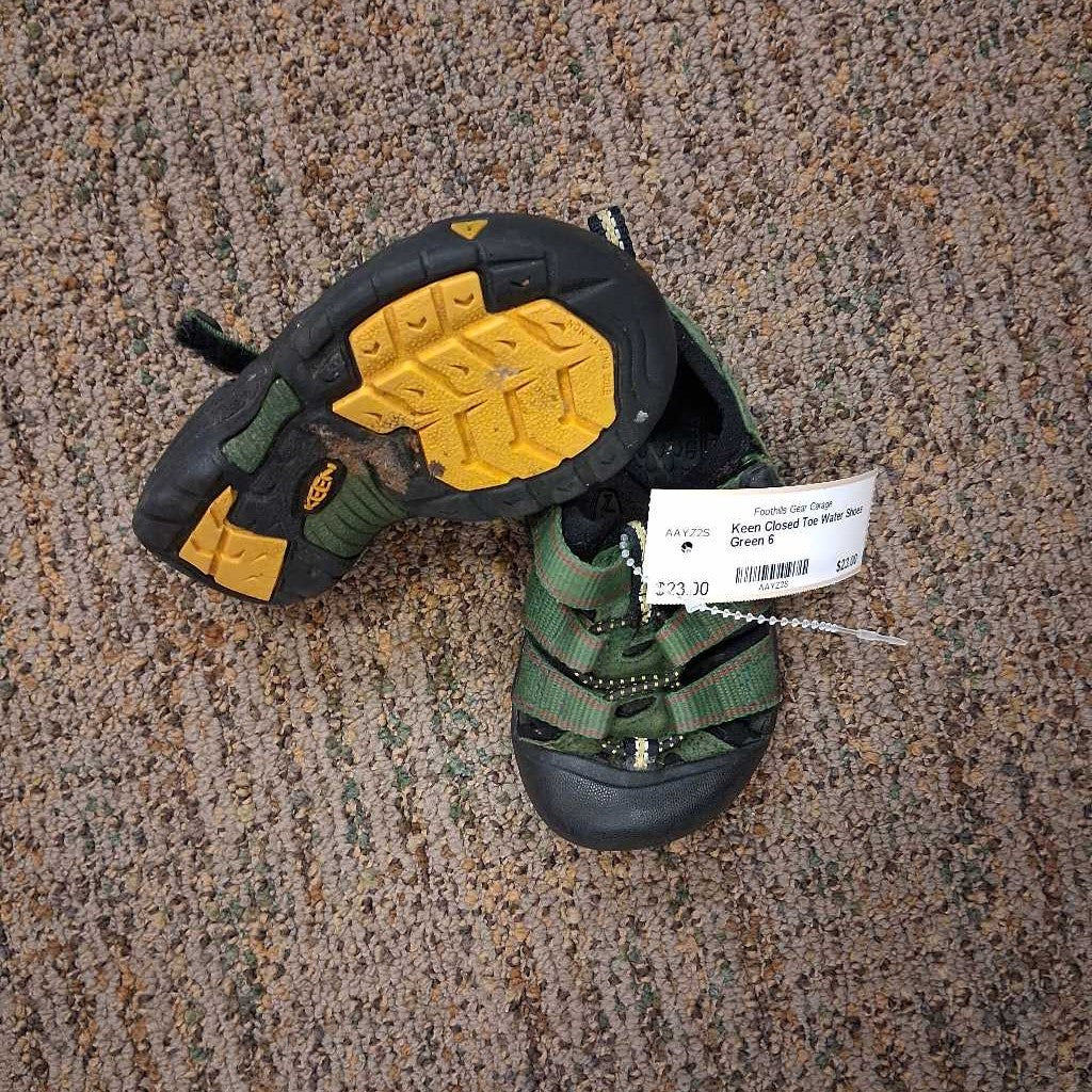Closed Toe Water Shoes