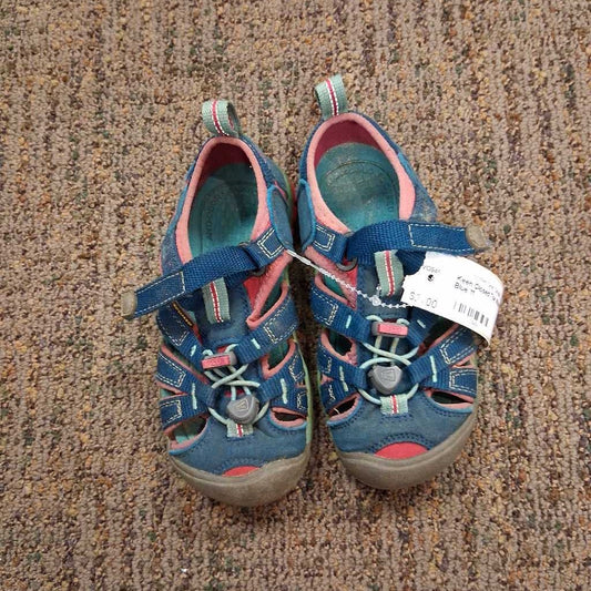 Closed Toe Water Shoes