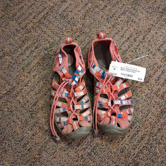 Striped Closed Toe Water Shoes