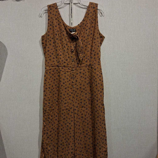 Sleeveless Dress (Missing Top Button)