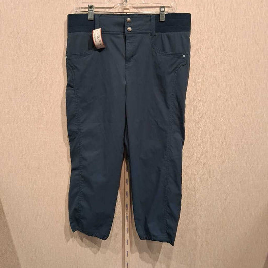 Active Capri Pants