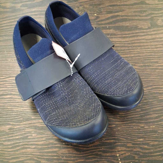 Dasher Walking Shoe