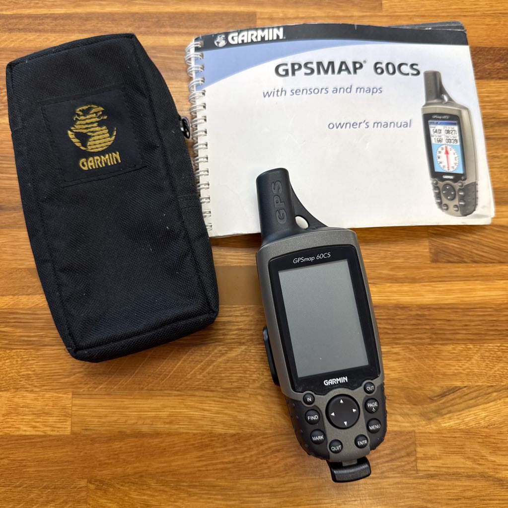 GPSMAP 60CS w/ case/booklet