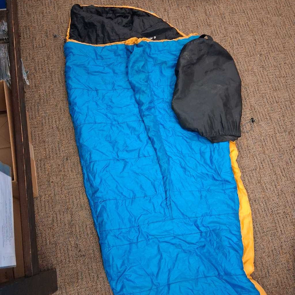 Sleeping Bag w/ stuff sack