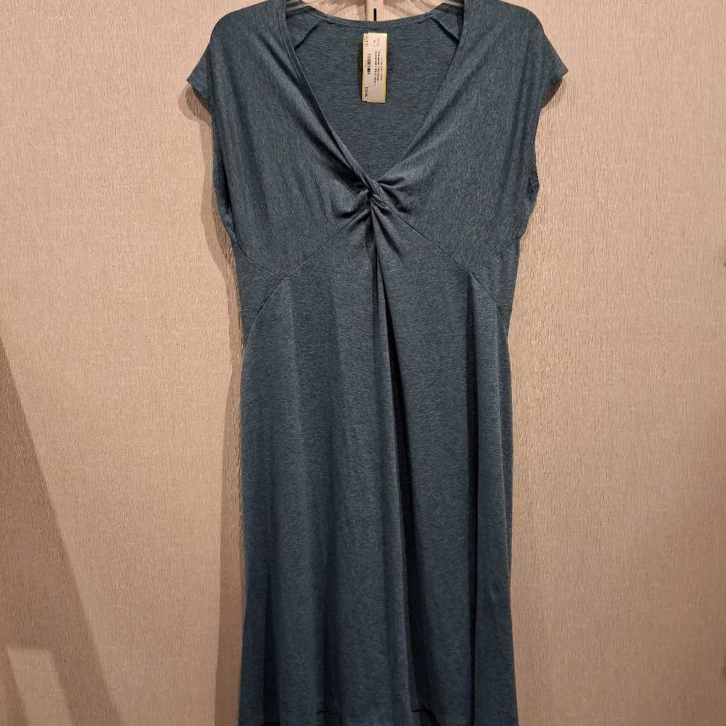 Sleeveless lightweight dress