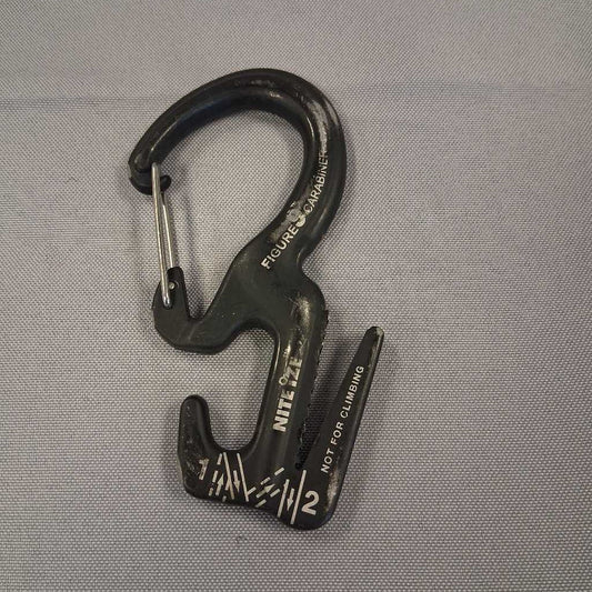 Figure 9 biner (for 1/8" to 3/8" Rope)