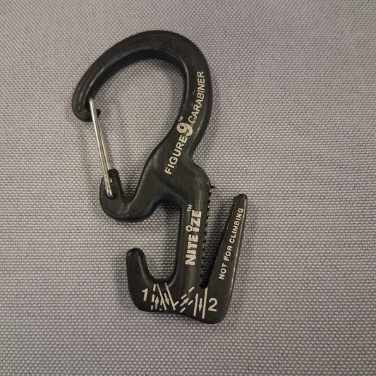 Figure 9 biner (for 1/16" to 3/16" Rope)