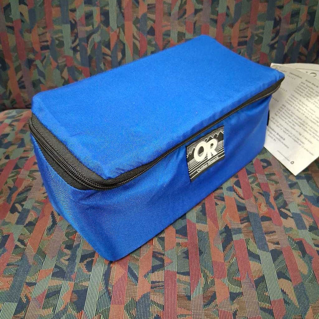 Zipper cube NWT