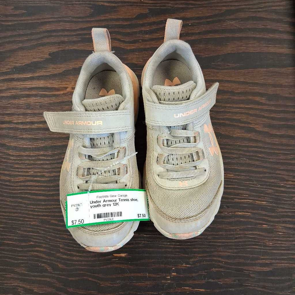 Tennis shoe, youth