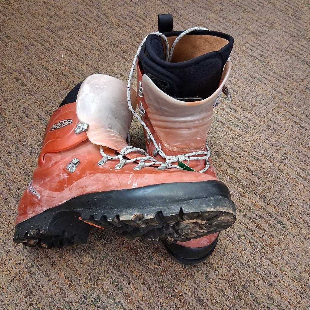 Omega ice climbing boot, mens