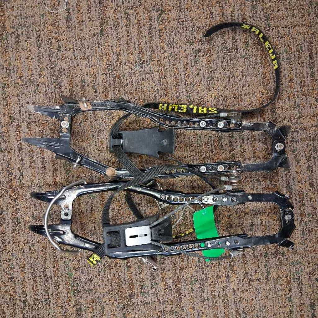 Ice crampons (pair)