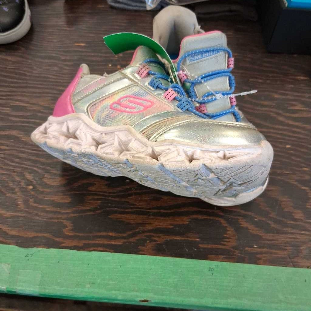 Tennis shoe, youth